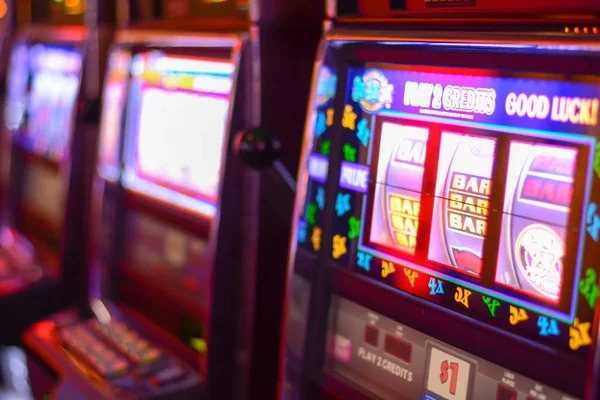 Live dealer studio and mobile account checks on tanjung899